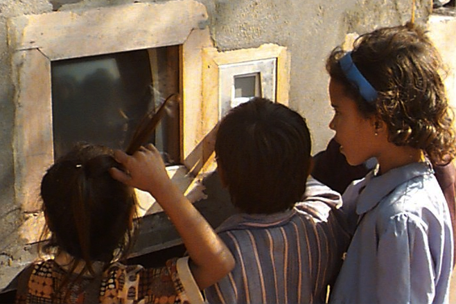 Computer Teaching Poverty India Hole In The Wall